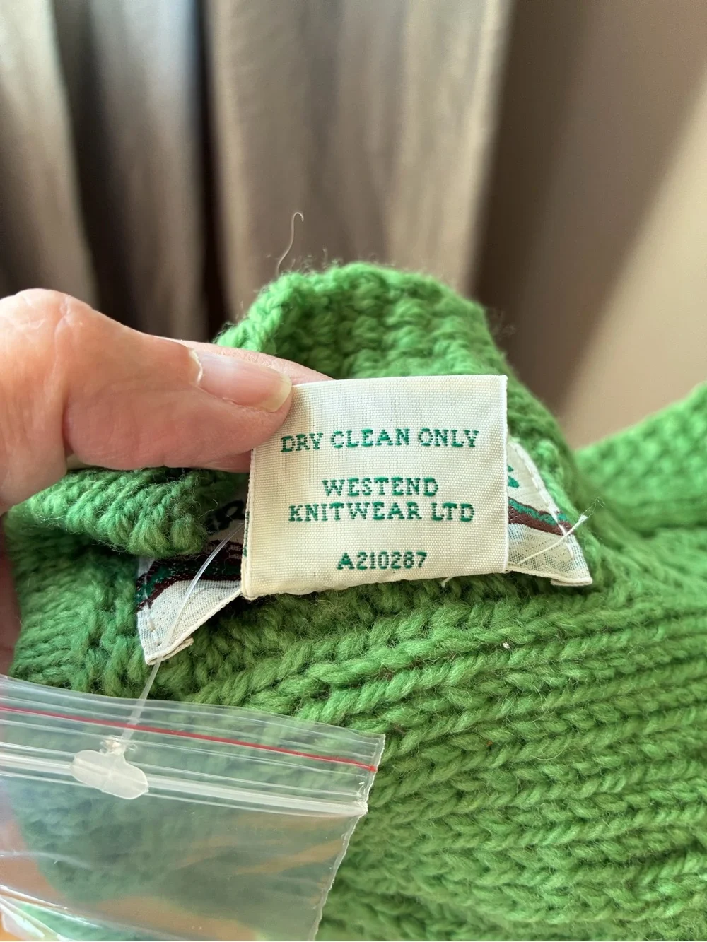NWT Aran Crafts 100% Wool Kelly Green Chunky Cable Knit Scarf